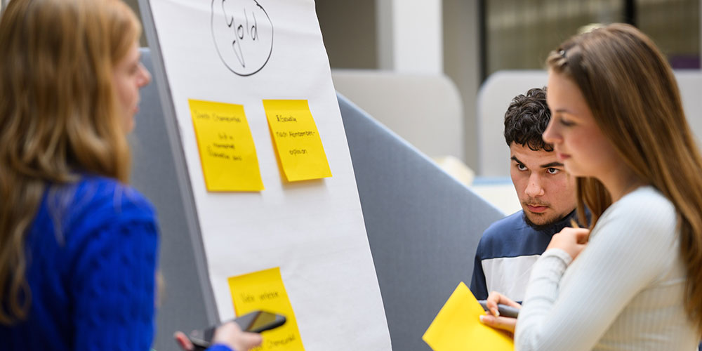 UseTheNews_Schule_dpa-Bernd-von-Jutrczenka_1000x500px